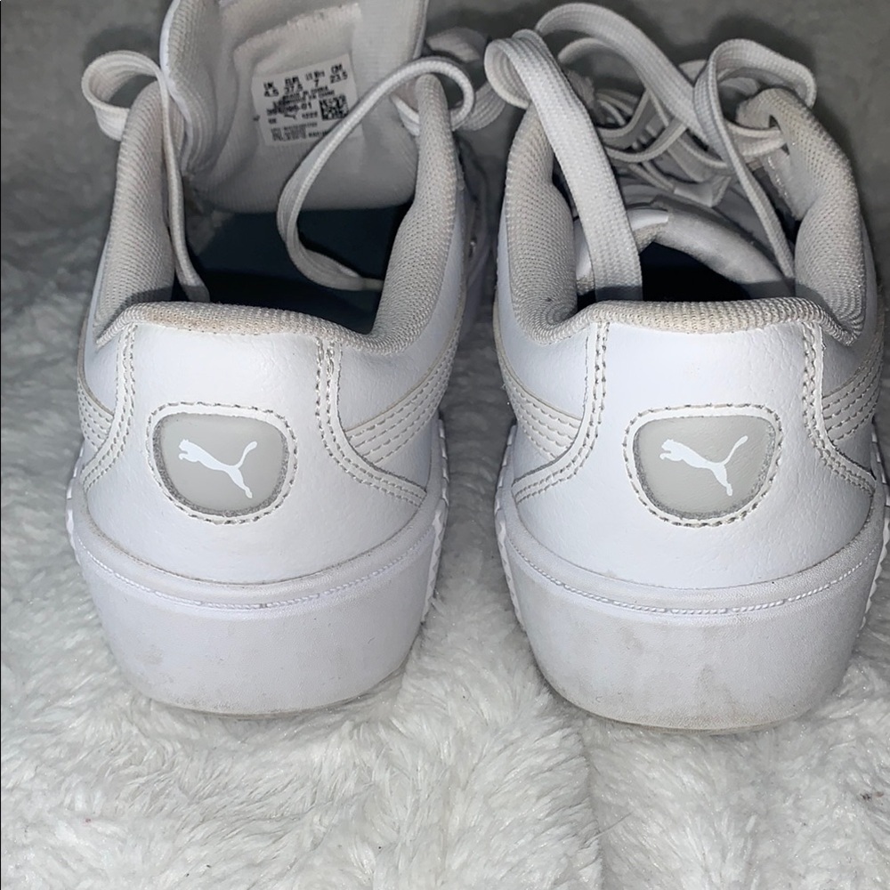 Like New PUMA White Sneakers - Picture 6 of 8